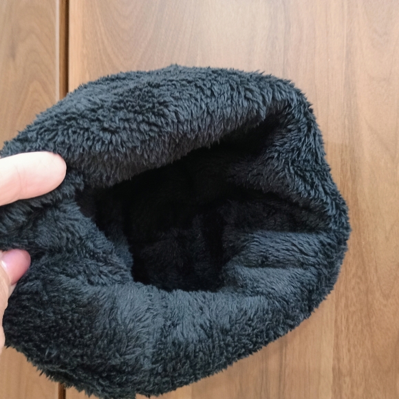 NWOT Multicolor Knit Beanie - Picture 3 of 3